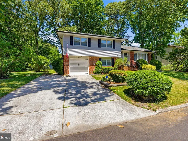 205 Euclid Ave — Photo 5