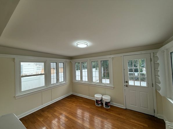 24109 86th Ave FLOOR 1