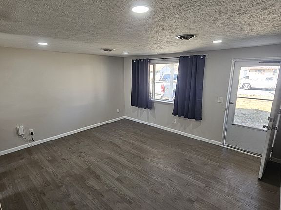 5th image of 625 Purdue Ave