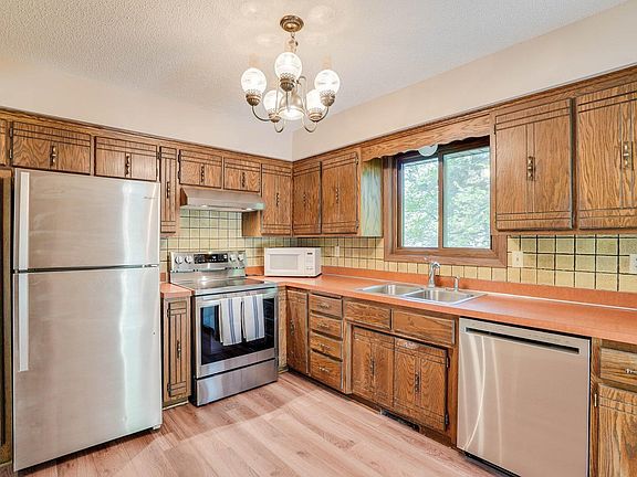 2nd image of 1010 94th Ave NW