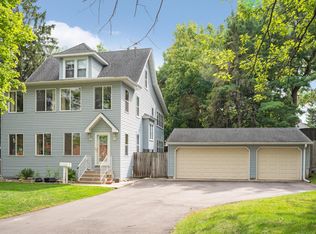 302 Robie St W, Saint Paul, MN 55107