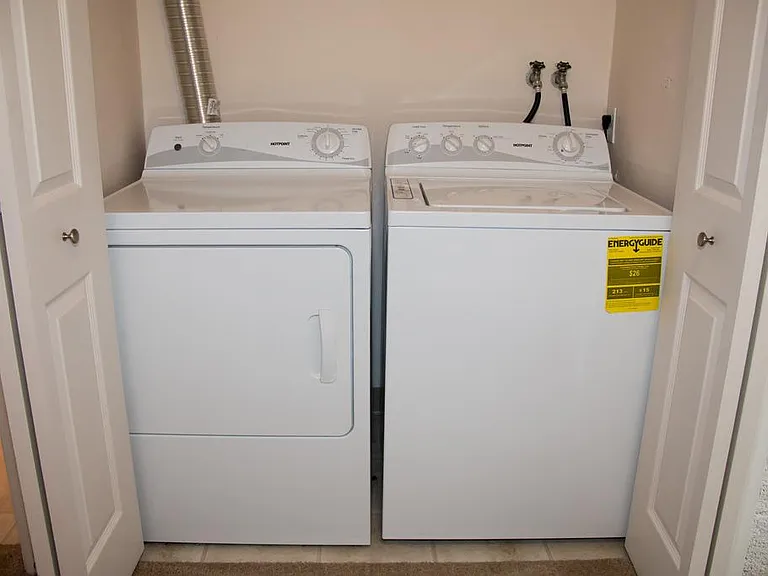 Columbia Crest Townhomes — Photo 26