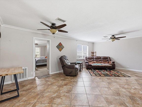 5th image of 1329 Beagle Rd
