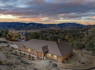 24031 Jacaranda Dr, Tehachapi, CA 93561