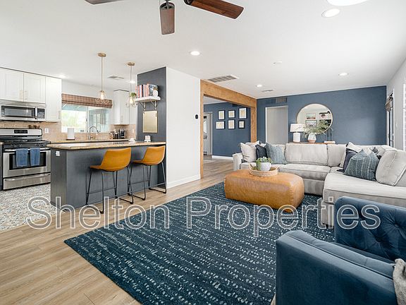 4th image of 1731 W Highland Ave