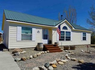 1087 E Mono Lake Dr, Lee Vining, CA 93541