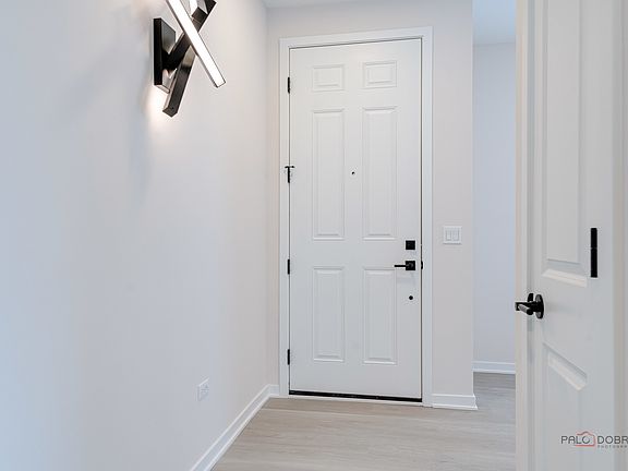 4th image of 20678 N Oliver Ct