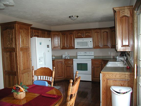 Beautiful oak cabinets, nice big pantry cabinet