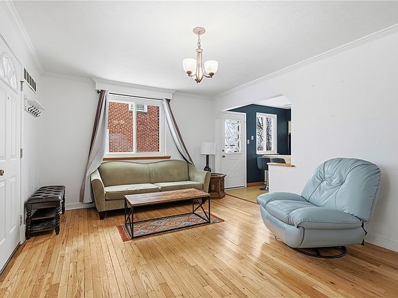 5th image of 703 Overhill Dr
