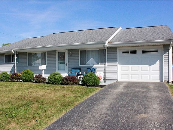 3rd image of 1132 Fyffe Ave