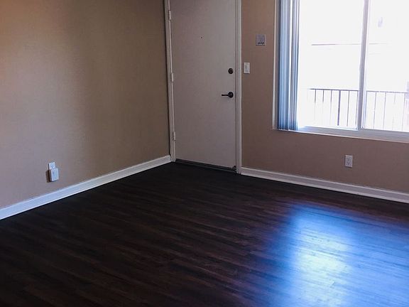 3rd image of 4203 Louisiana St APT 30