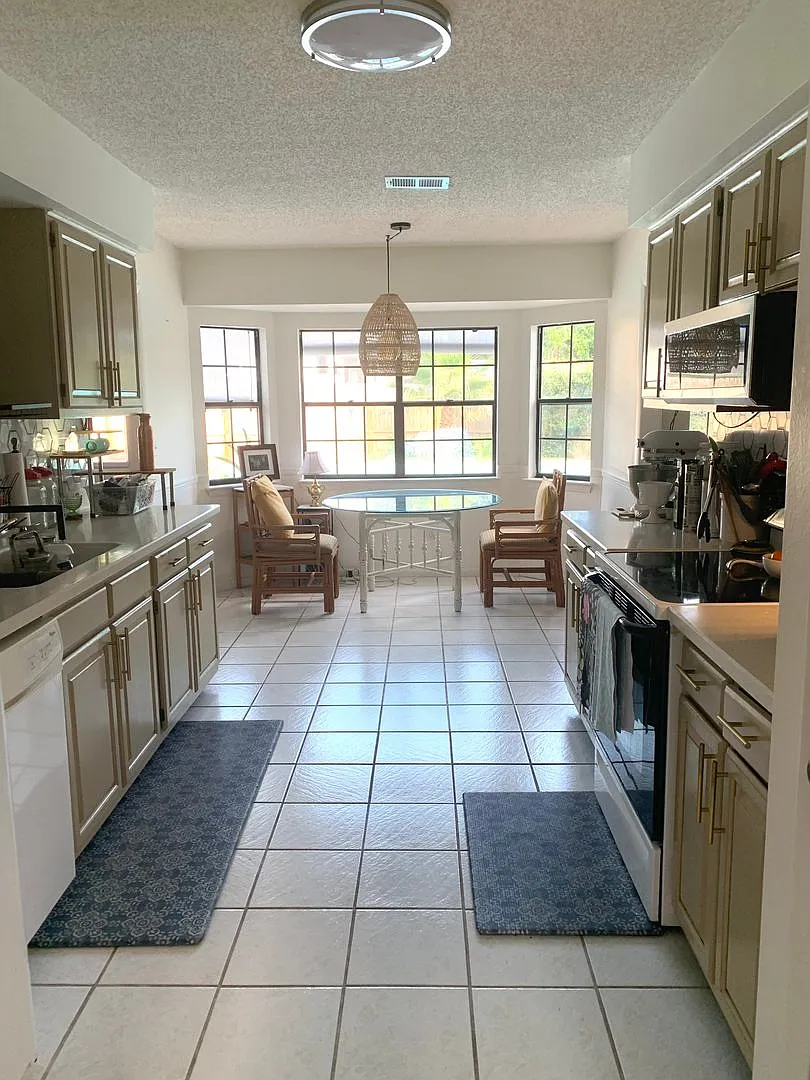 4 bed/3 bath in Gulf Breeze! — Photo 4