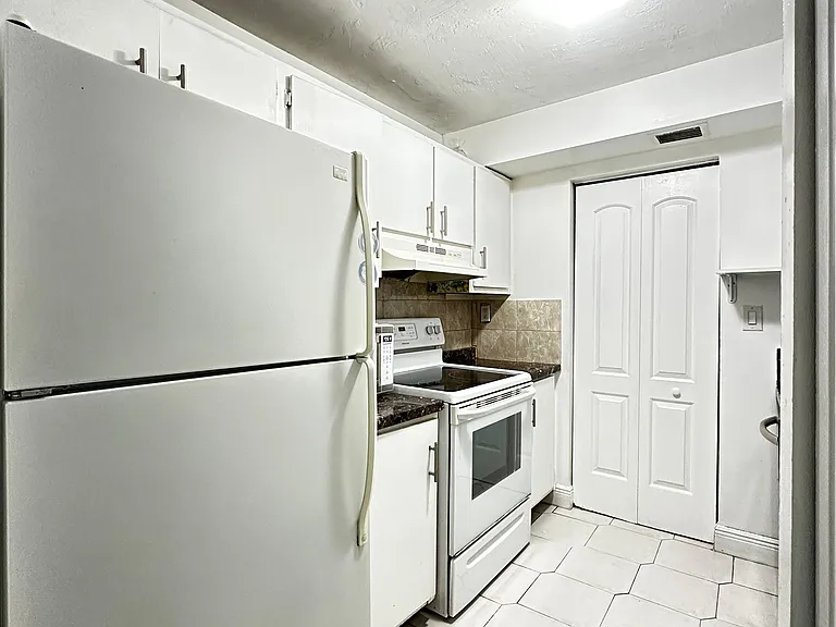 15470 SW 82nd Ln #332 — Photo 12