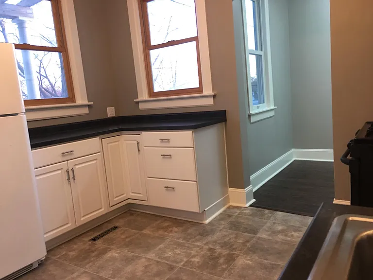 2129 James Ave N #1 — Photo 9