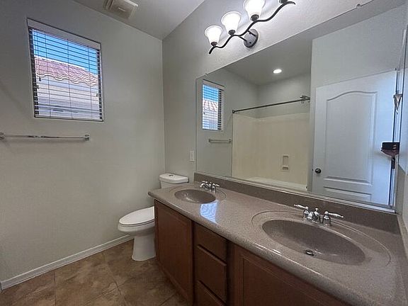 3rd image of 4425 E Los Altos Dr