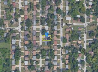 10130 Edgefield Dr, Saint Louis, MO 63136
