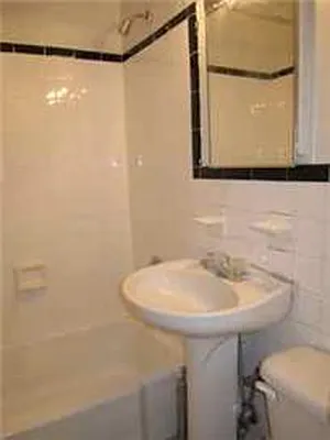 Rented by Barak Realty | media 18