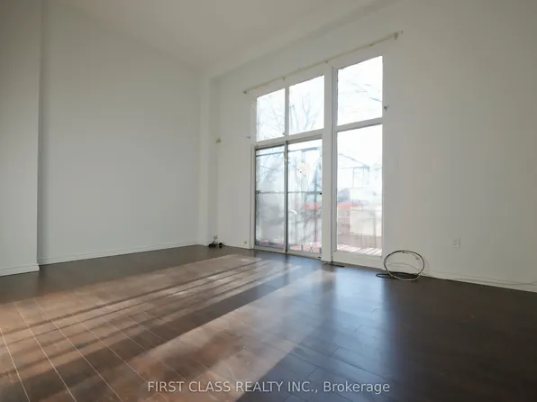 1180 Sandhurst Cir #10, Toronto, ON M1V 1T8