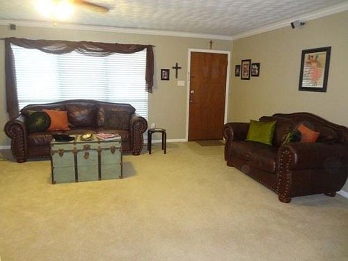 4th image of 1712 Mountainview Dr