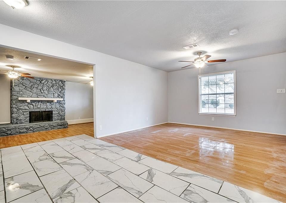 1st image of 719 Caladium Dr