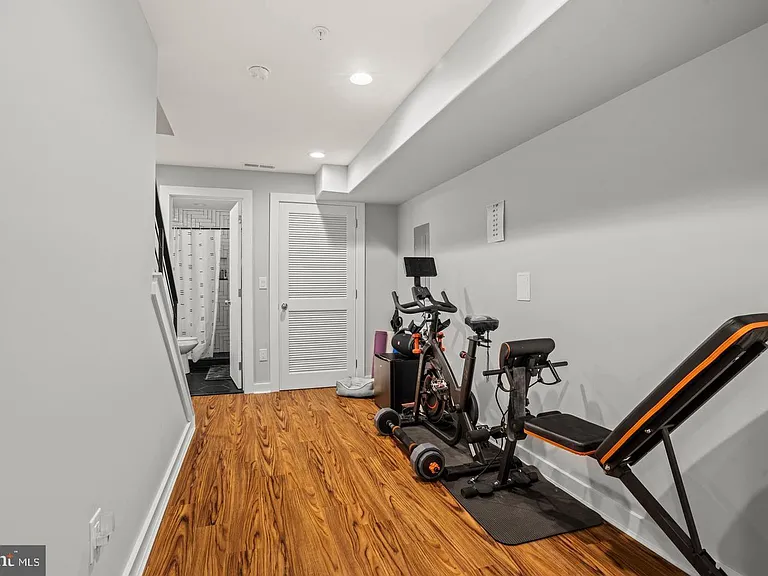 1751 S Taylor St — Photo 9