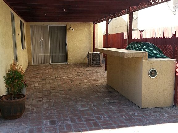 Covered Patio with BBQ