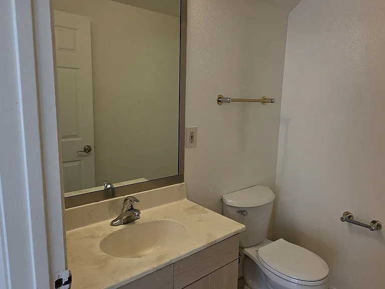 2050 Hornblend St #2050 — Photo 13