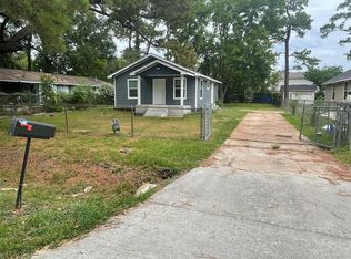 8333 Lanewood Dr, Houston, TX 77016