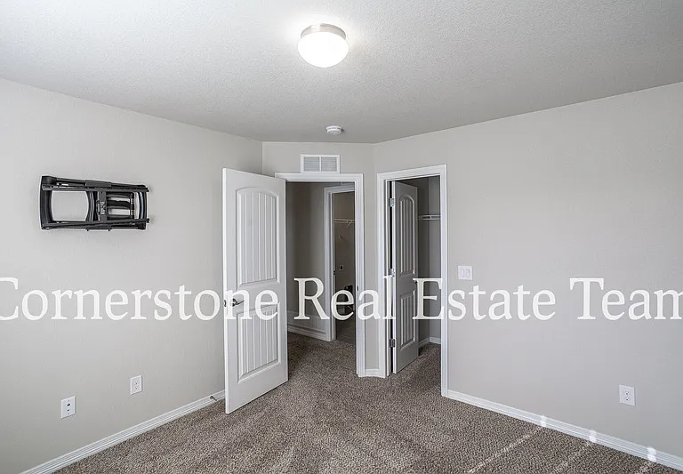 10758 Saco Dr — Photo 31