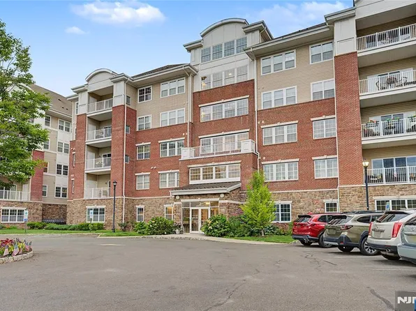 2116 Warrens Way, Wanaque, NJ 07465