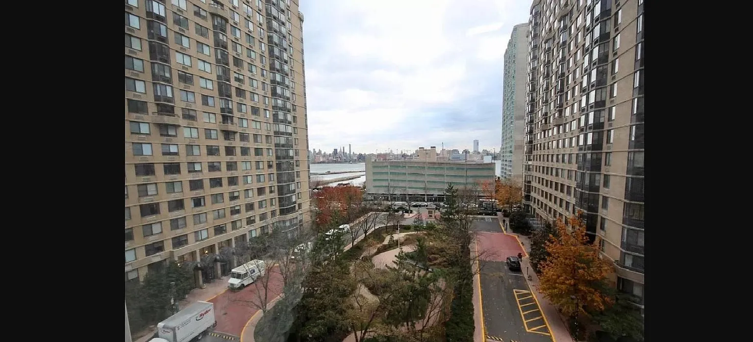 1 bed, 853 sqft, $2,950 — Photo 2