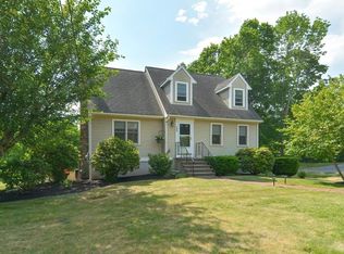 405 South St, Wrentham, MA 02093