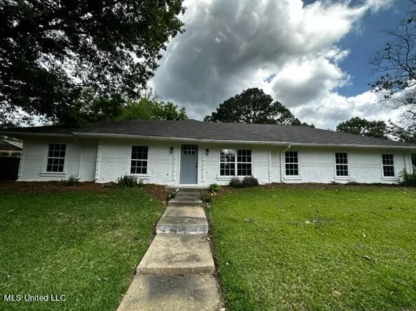 1503 Edgewood Pl, Clinton, MS 39056