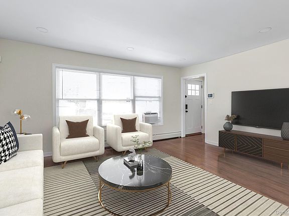 3rd image of 1701 Lexington Avenue