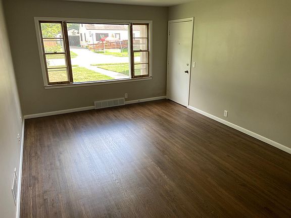 5th image of 3454 S 82nd St #1