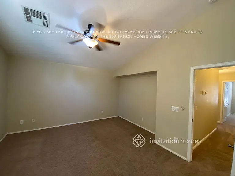 764 W La Pryor Ln — Photo 11