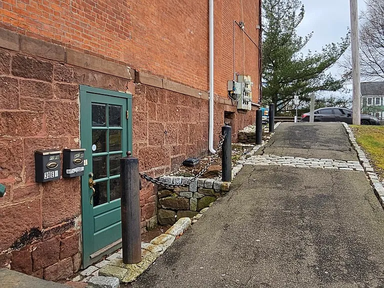 28 E Grand Ave #BB — Photo 23