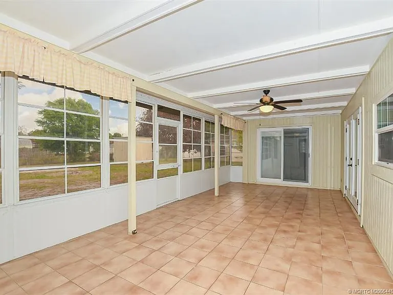 1365 SW Gastador Ave — Photo 14