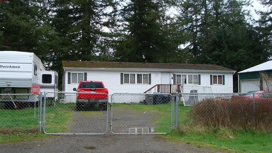 1st image of 5 Rosemary Ln S