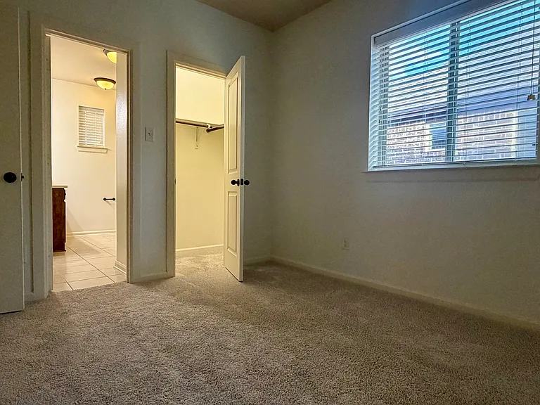 1014 Lone Ivory Trl — Photo 30