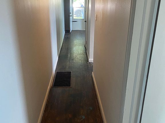 3rd image of 3838-3840 Marland Heights Rd #3838