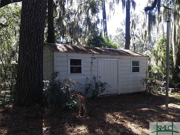 4th image of 275 Tideland Dr