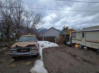 907 S College St, Joseph, OR 97846