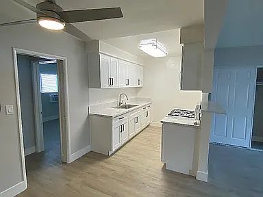 3rd image of 18606 Burbank Blvd APT 1