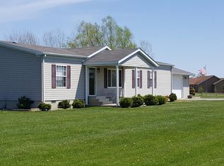 5415 Waterway Dr, Pinckneyville, IL 62274