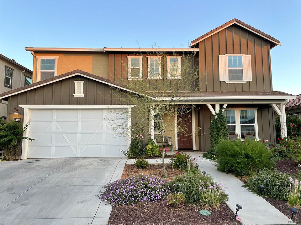 1st image of 4445 Blackbird Dr