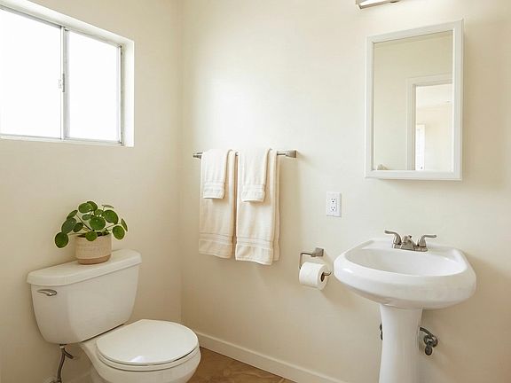 4th image of 3134 Broderick St Unit A