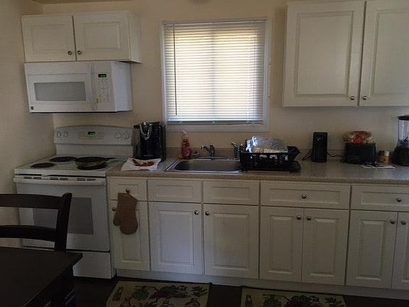 3rd image of 466 Main St APT 5
