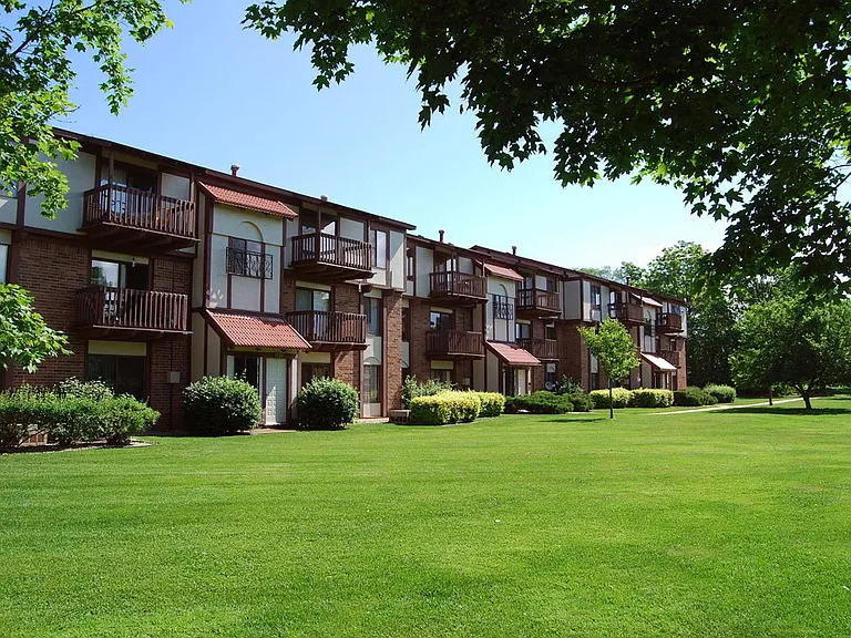 Madeira Apartments — Photo 21