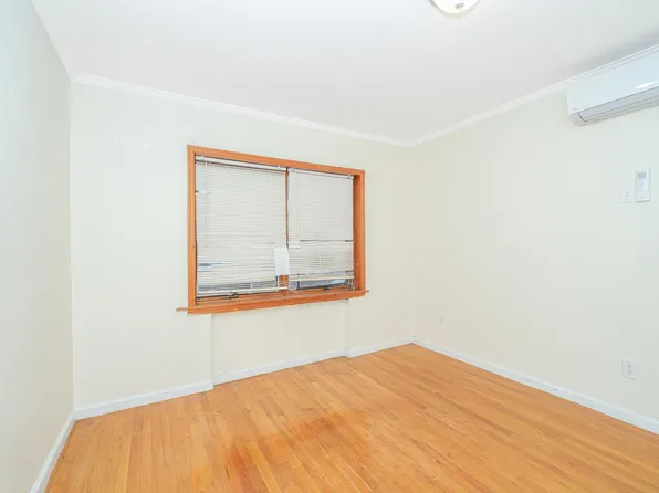 2162 Brown Street image 5 of 14